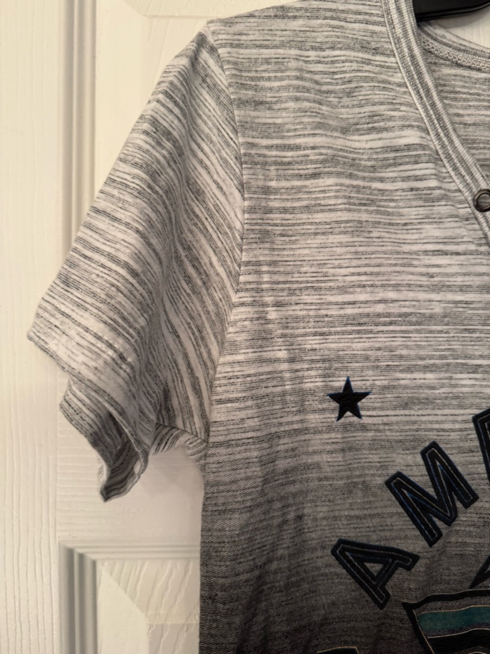 American Fighter College Park T-Shirt Striped Women’s Gray & Black Size Medium - Picture 12 of 14